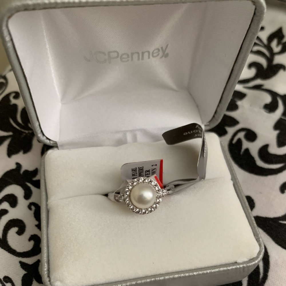 Pearl sterling silver ring
